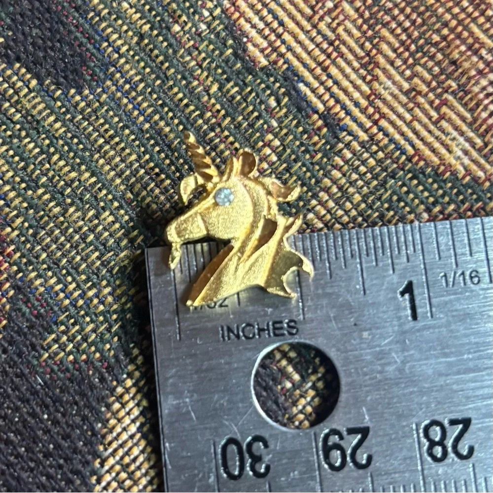 Vintage 1981 Avon Tiny Gold Unicorn Pin Brooch Rhinestone Eye